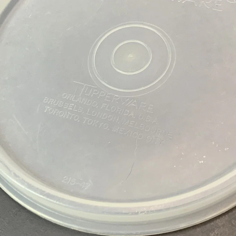 Vintage Tupperware Replacement A Tab Lid #215-47 Sheer Frost USA‎ Tupper Seal